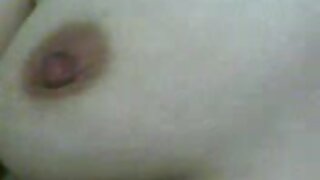 బోసమీ సెక్స్ ఫుల్ తెలుగు బ్లాండ్ MILF లారా క్రిస్టల్ తన యోనిని బ్లాక్ ఫేక్ కాక్‌తో ఆహ్లాదపరుస్తుంది
